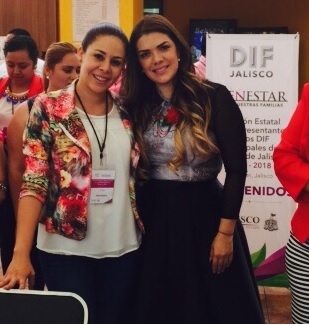 DIF JALISCO Reunión con Lorena Jassibe Arriaga de Sandoval